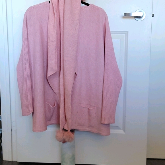 Sweater - Picture 3 of 4